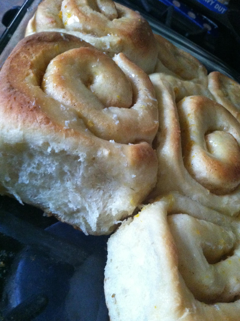 Illustration for article titled Awesome dinner roll recipe (you should make for Thanksgiving), done as Orange Sticky Rolls